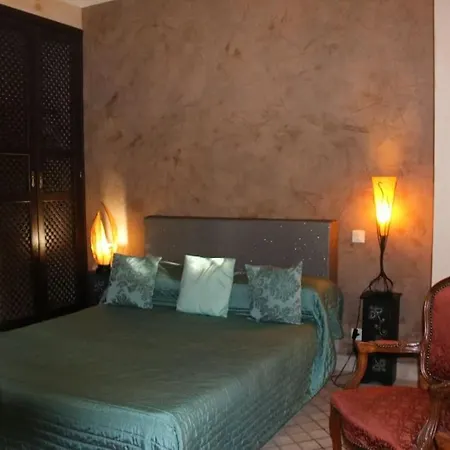 Riad Erfou, 7 Au Village Naturiste Couple Only